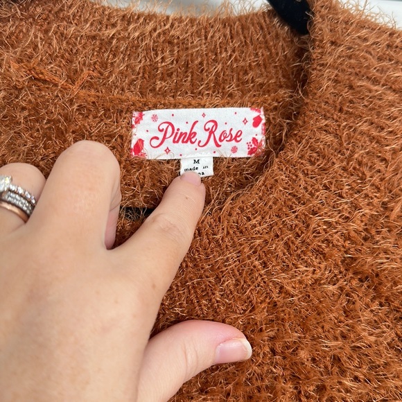 Soft fuzzy camel sweater - Picture 2 of 2